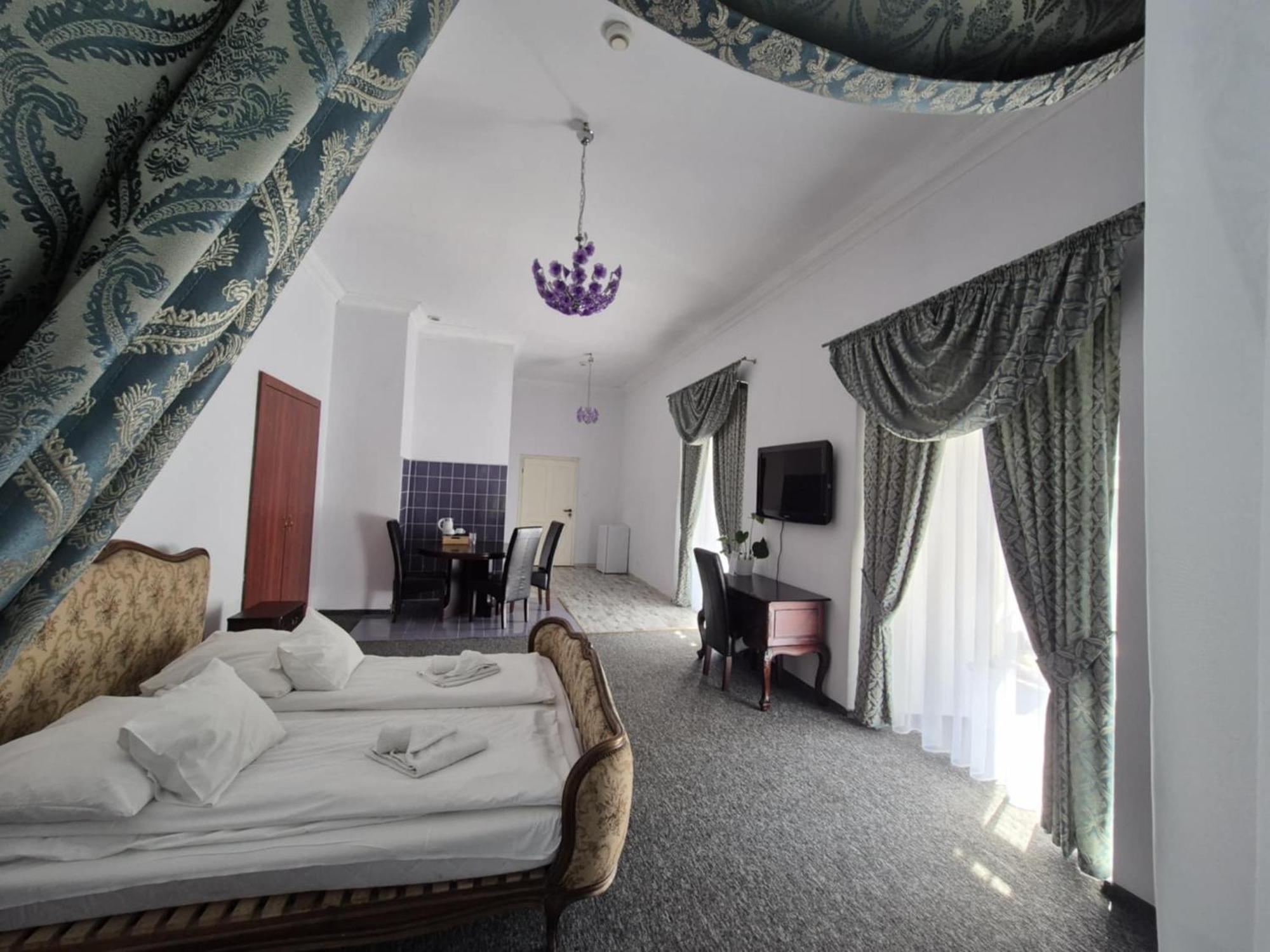 Dwor Gorny Hotel